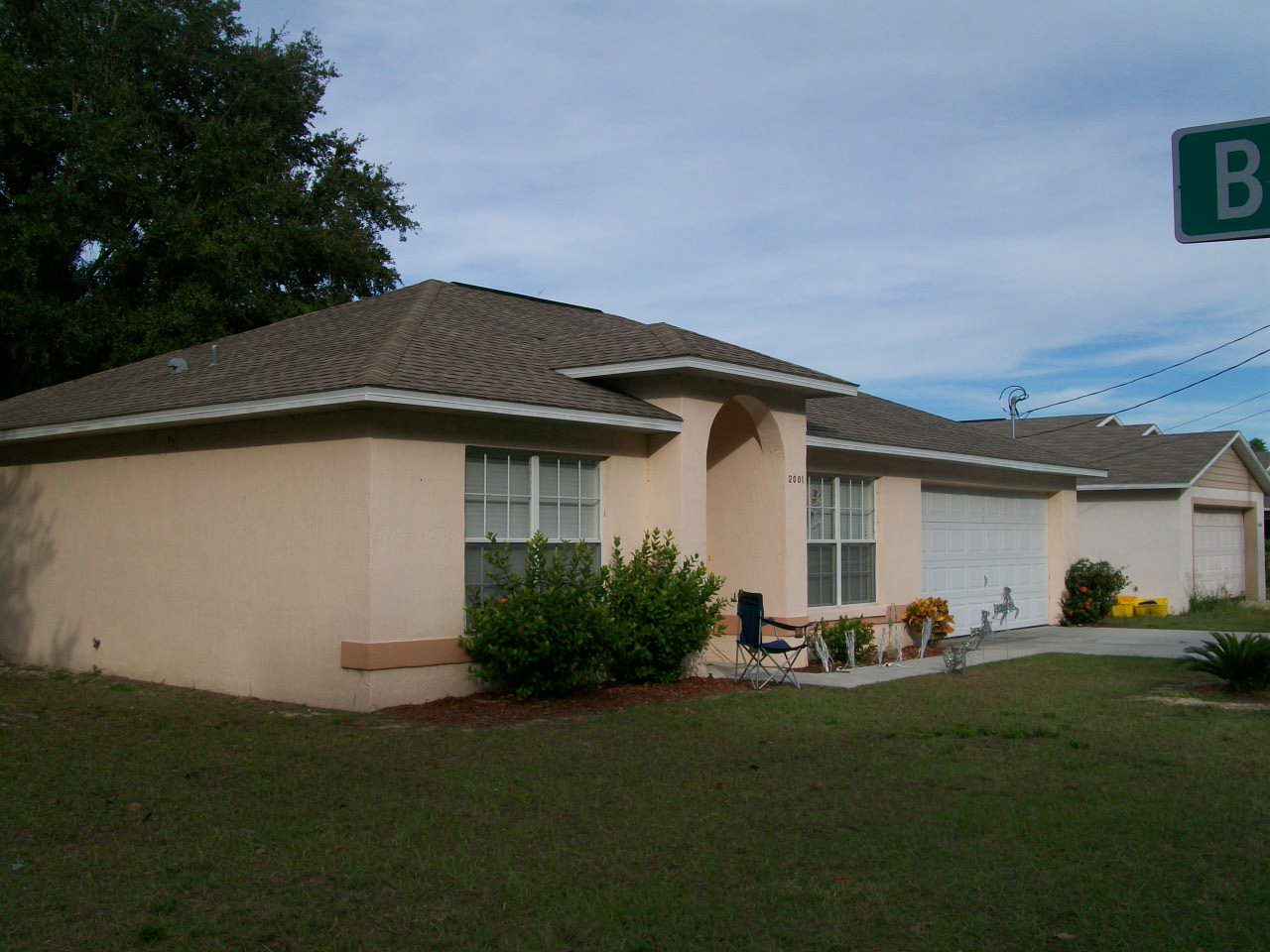 2001 outside 002